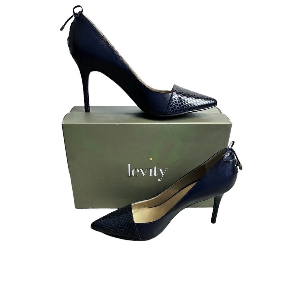 Levity sz 10 Jalone Navy Blue leather lace up heel sexy heels